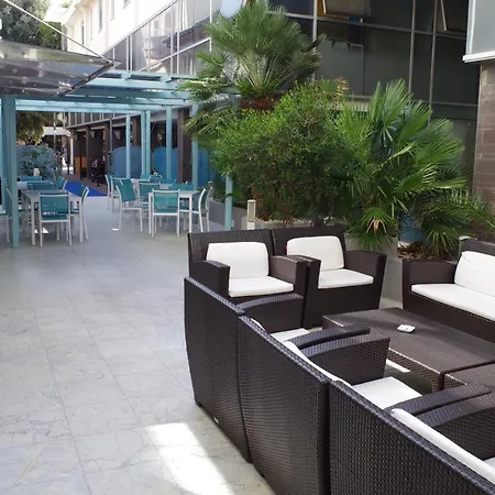 Hotel Atilius & 3*
