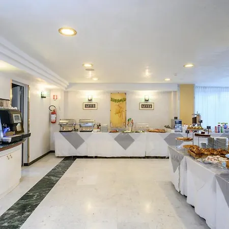 Hotel Atilius & 3*