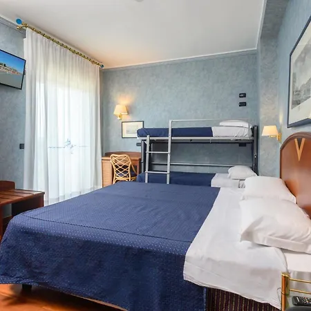 Hotel Atilius & 3*