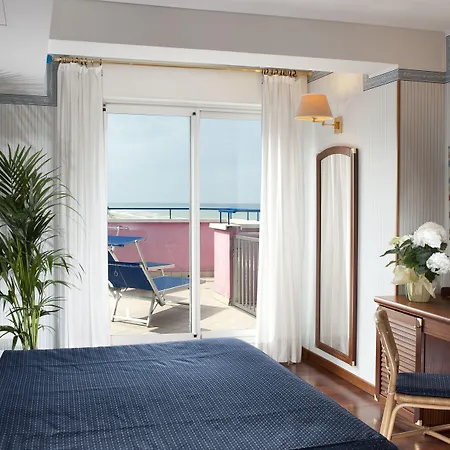 Atilius Hotel & Suites