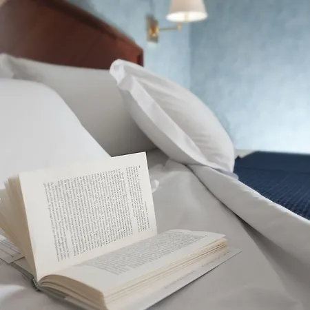 Hotel Atilius Hotel & Suites 3*