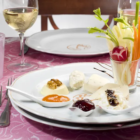 Atilius Hotel & Suites Hotel 3*